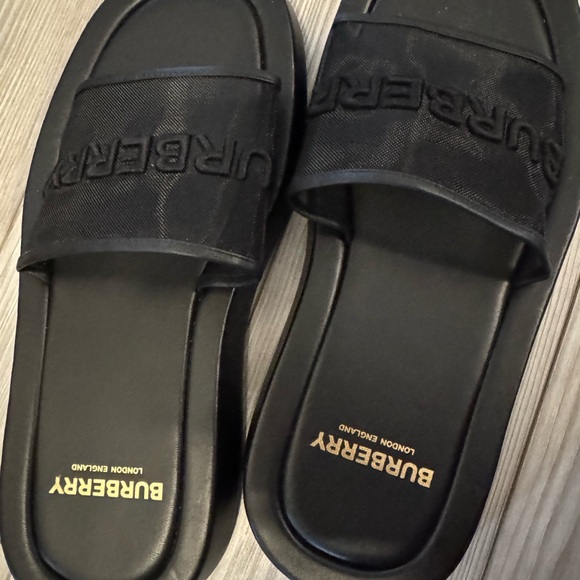 Burberry Black Logo Slide Sandals worn once - Picture 1 of 3